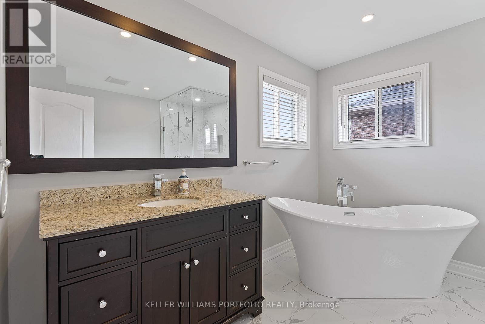 2154 Kingsridge Drive, Oakville, Ontario  L6M 4Z2 - Photo 30 - W12449929
