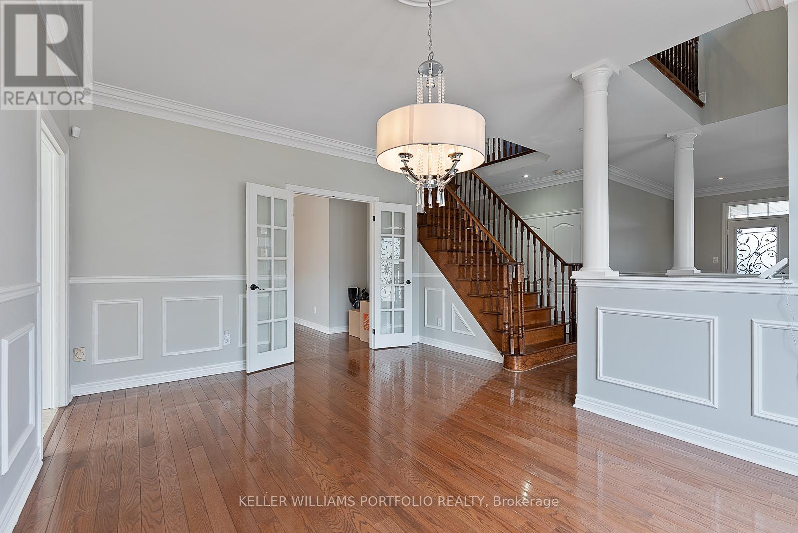2154 Kingsridge Drive, Oakville, Ontario  L6M 4Z2 - Photo 7 - W12449929