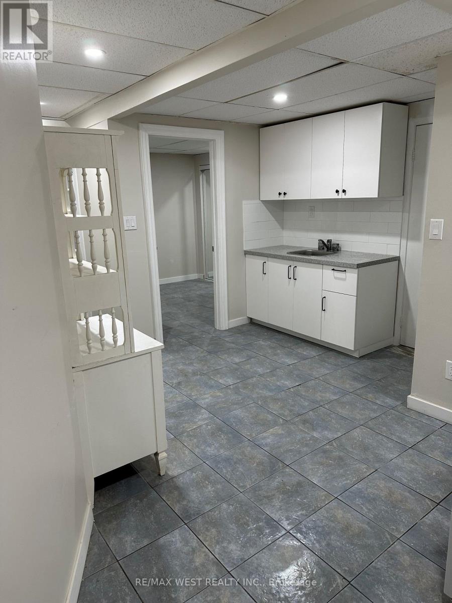 10 - 425 Jane Street, Toronto, Ontario  M6S 3Z7 - Photo 18 - W12449956