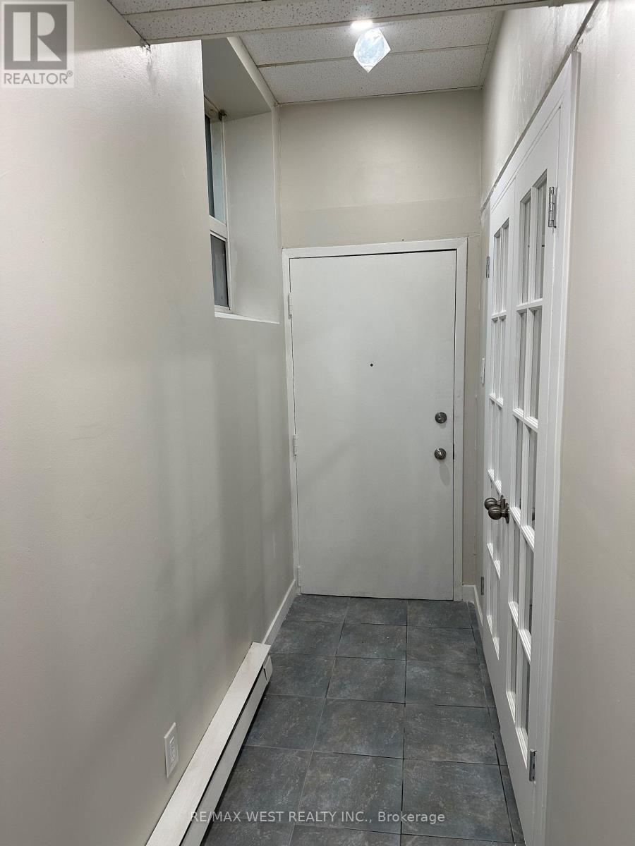 10 - 425 Jane Street, Toronto, Ontario  M6S 3Z7 - Photo 3 - W12449956
