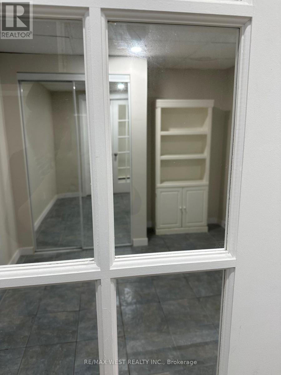 10 - 425 Jane Street, Toronto, Ontario  M6S 3Z7 - Photo 6 - W12449956