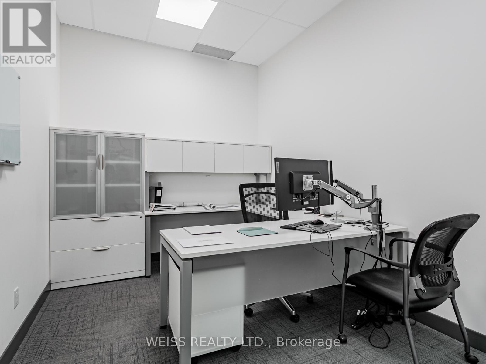 2199 Dunwin Drive, Mississauga, Ontario  L5L 1X2 - Photo 10 - W12450004