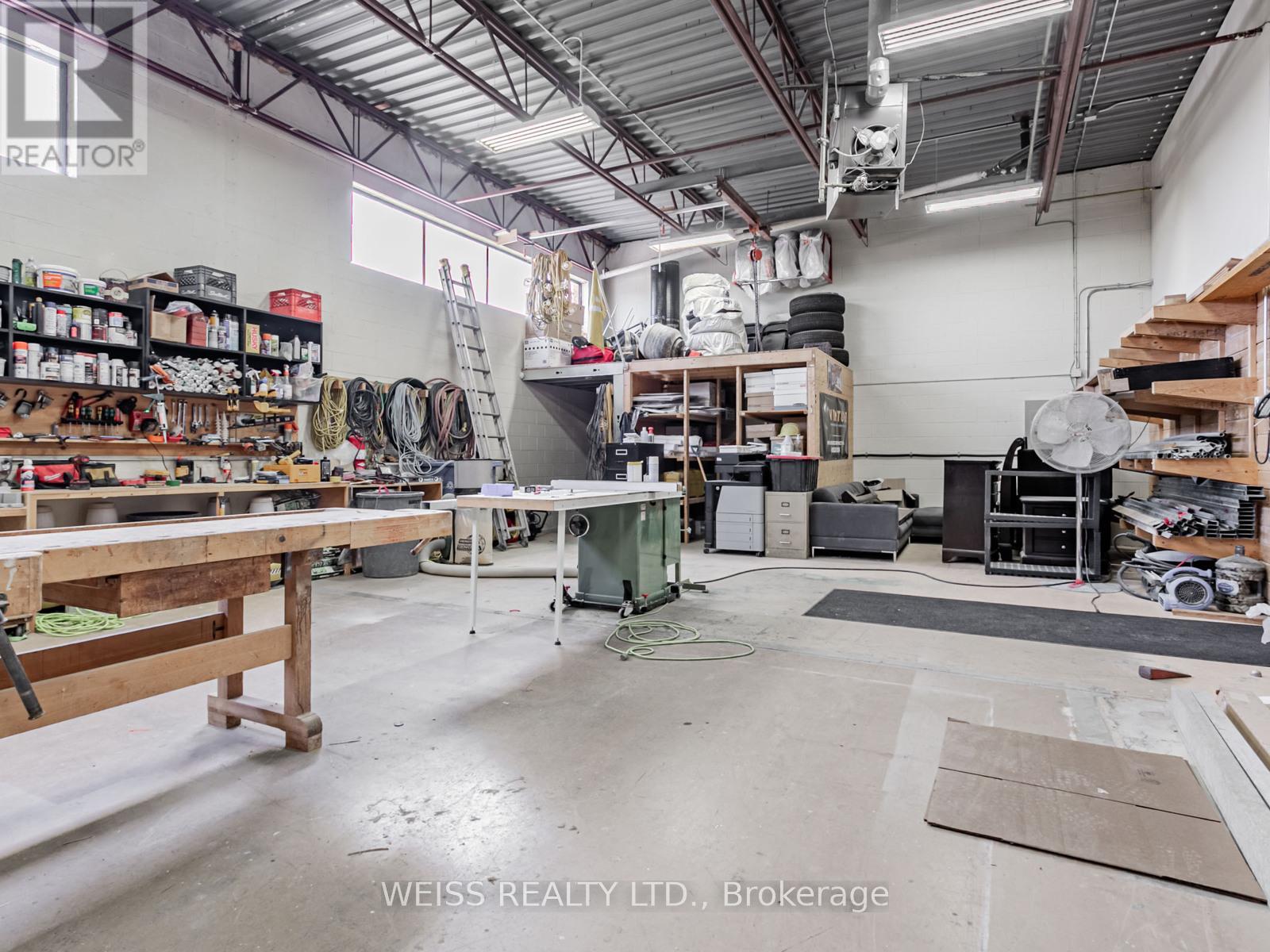 2199 Dunwin Drive, Mississauga, Ontario  L5L 1X2 - Photo 16 - W12450004