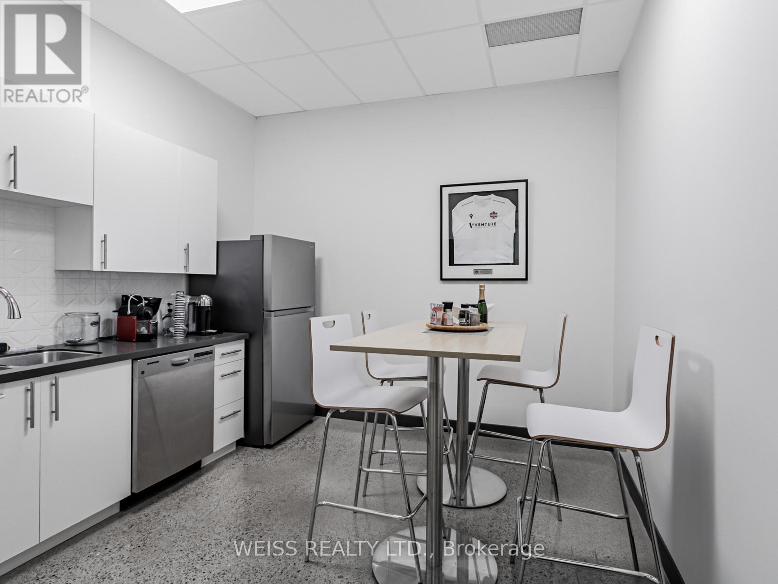 2199 Dunwin Drive, Mississauga, Ontario  L5L 1X2 - Photo 22 - W12450004