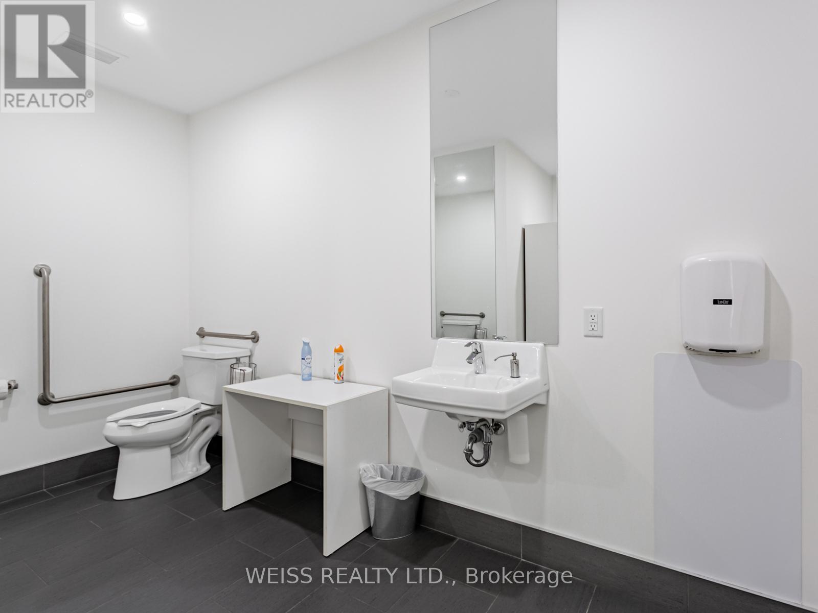 2199 Dunwin Drive, Mississauga, Ontario  L5L 1X2 - Photo 27 - W12450004