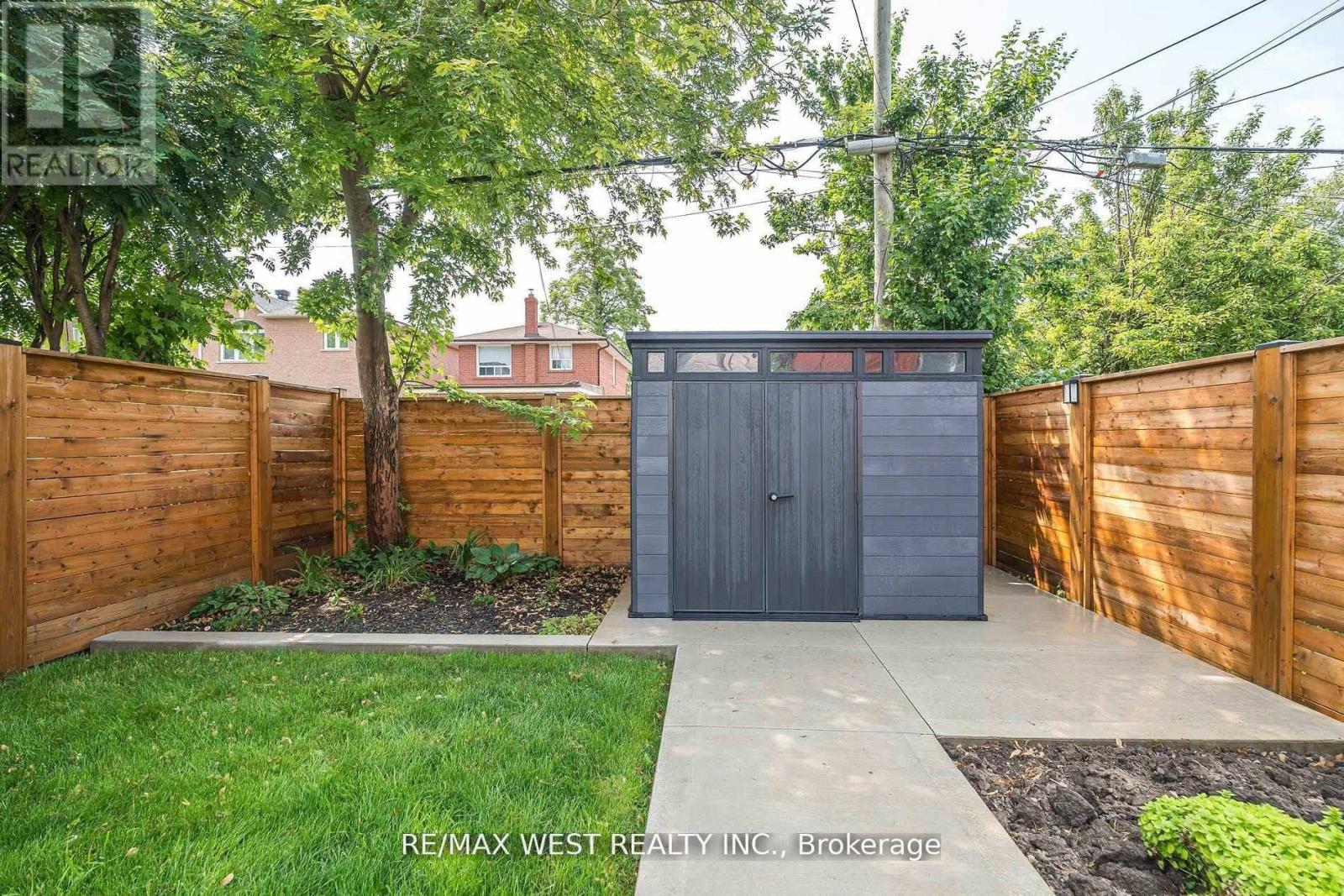 111 Hay Avenue, Toronto, Ontario  M8Z 1G3 - Photo 50 - W12450005