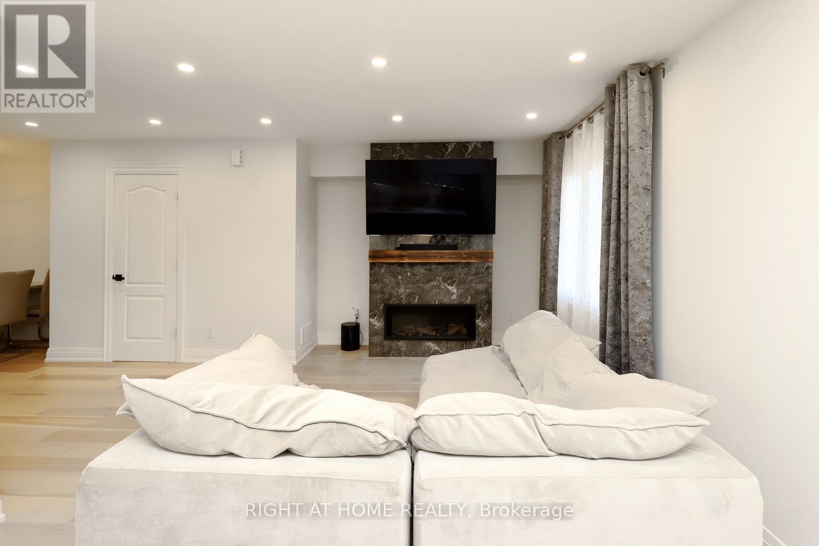 2968 Nipiwin Drive N, Mississauga, Ontario  L5N 1X9 - Photo 11 - W12450008