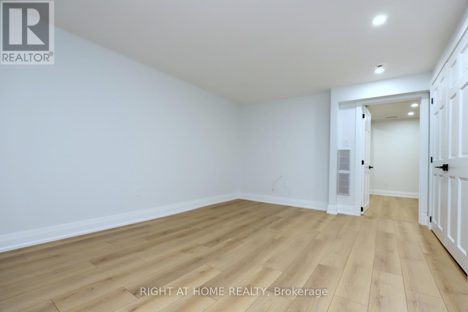 2968 Nipiwin Drive N, Mississauga, Ontario  L5N 1X9 - Photo 31 - W12450008