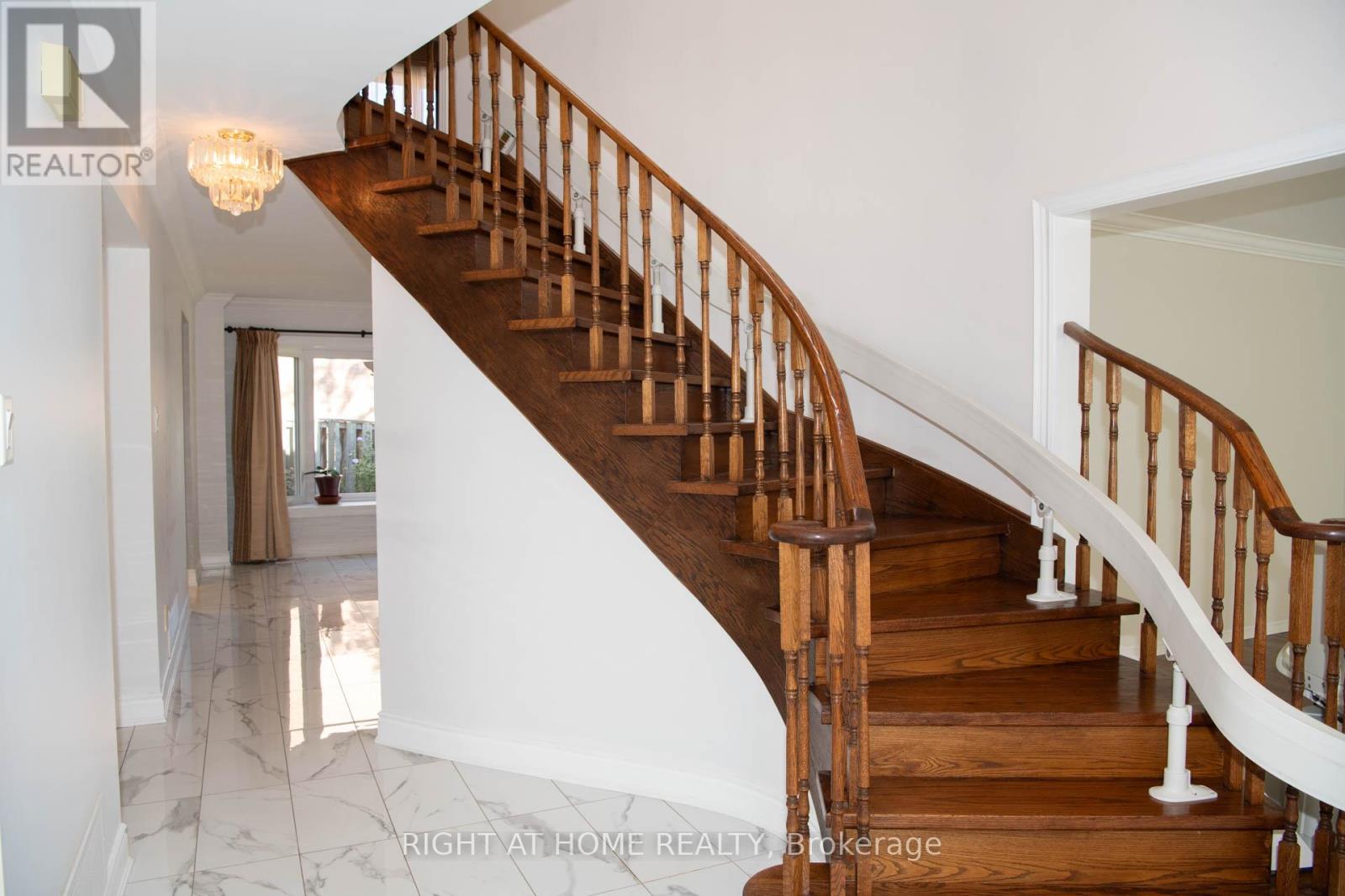 348 Nahani Way, Mississauga, Ontario  L4Z 3B4 - Photo 12 - W12450021