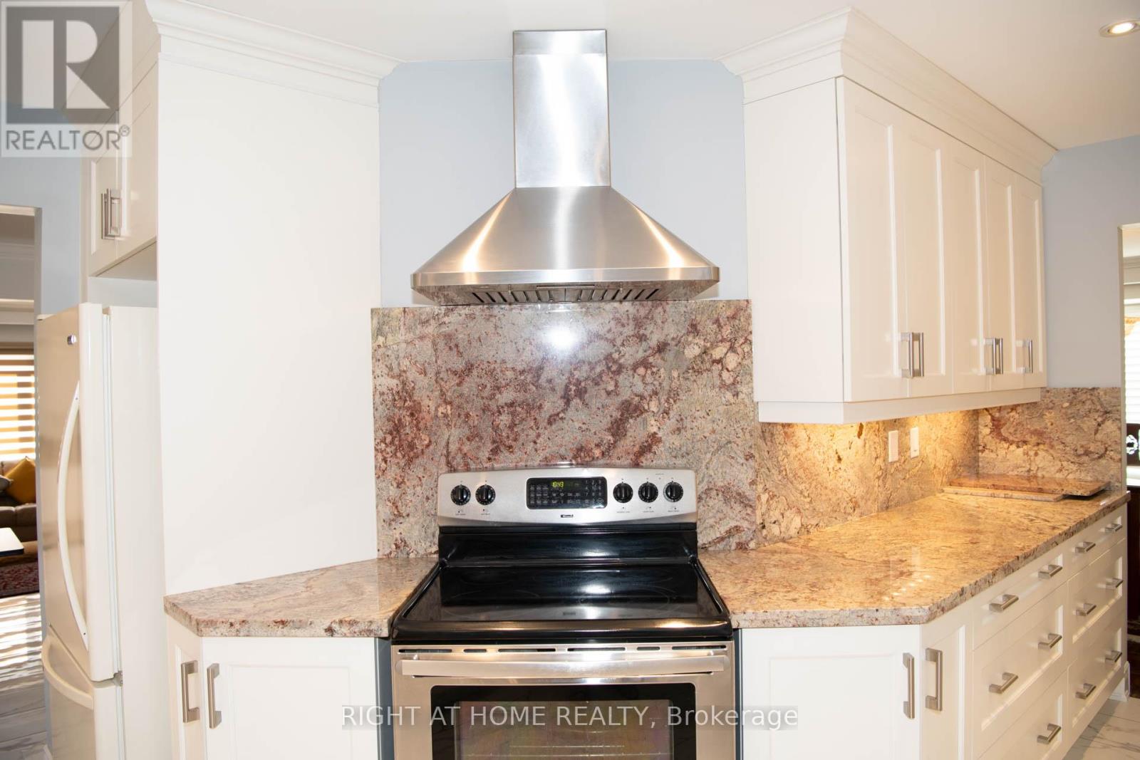 348 Nahani Way, Mississauga, Ontario  L4Z 3B4 - Photo 20 - W12450021