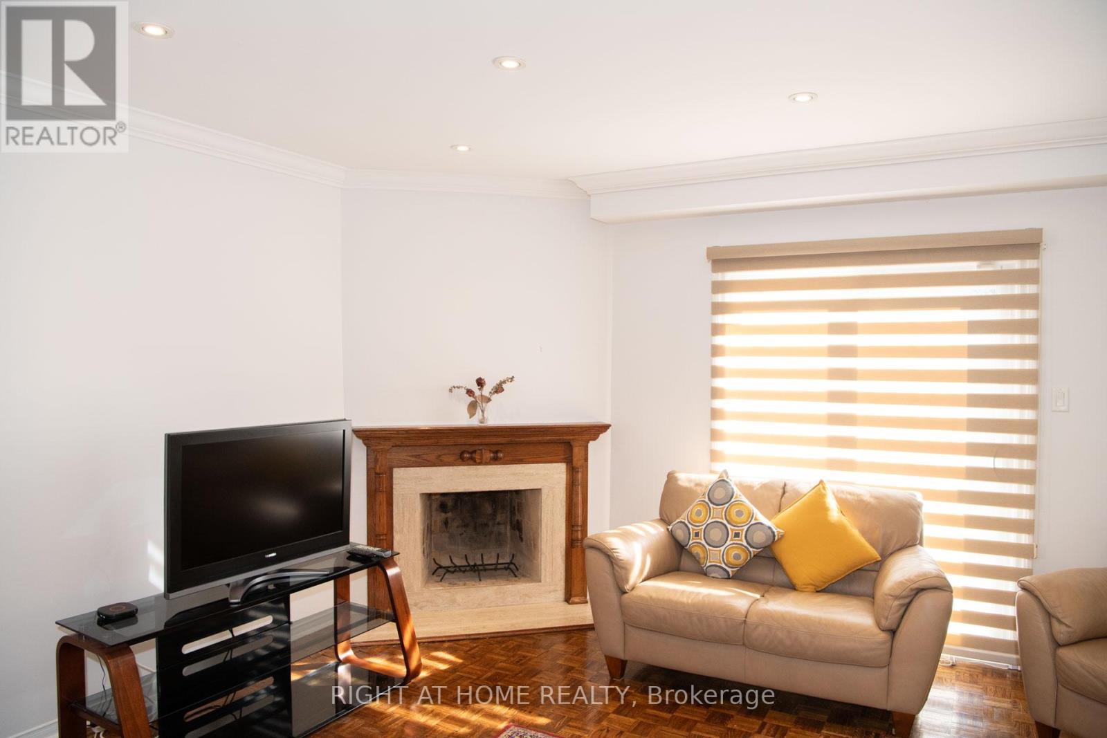 348 Nahani Way, Mississauga, Ontario  L4Z 3B4 - Photo 25 - W12450021