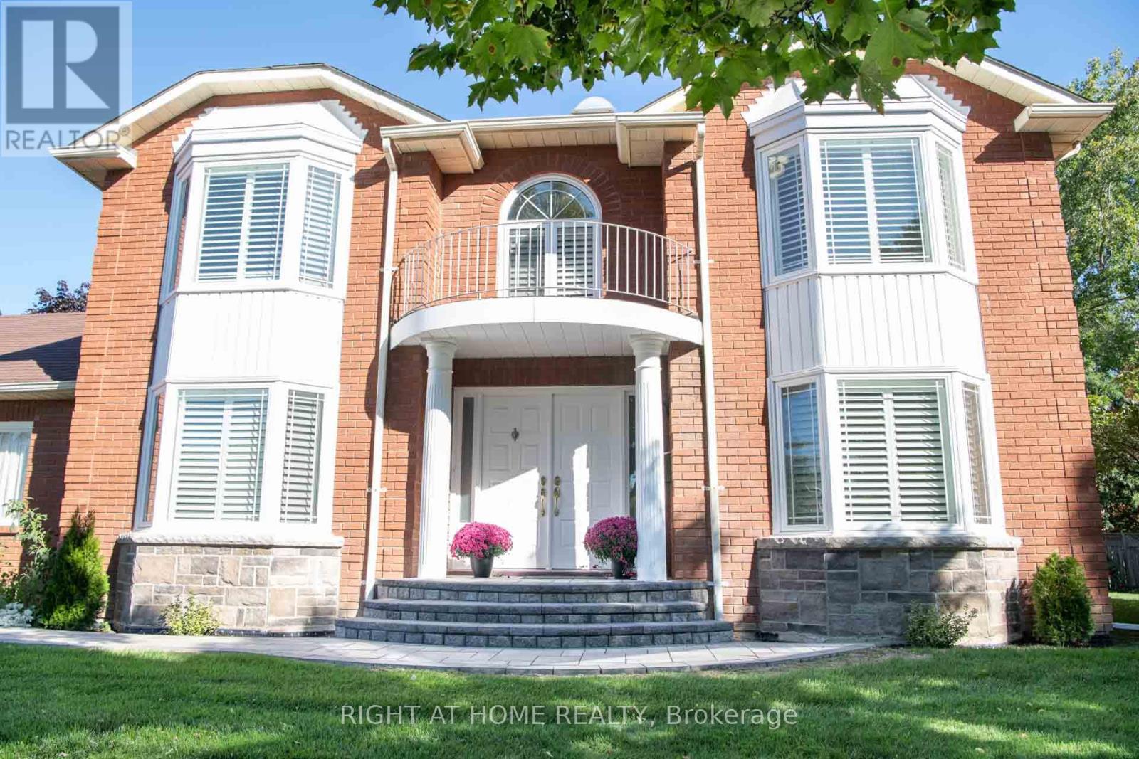 348 Nahani Way, Mississauga, Ontario  L4Z 3B4 - Photo 3 - W12450021