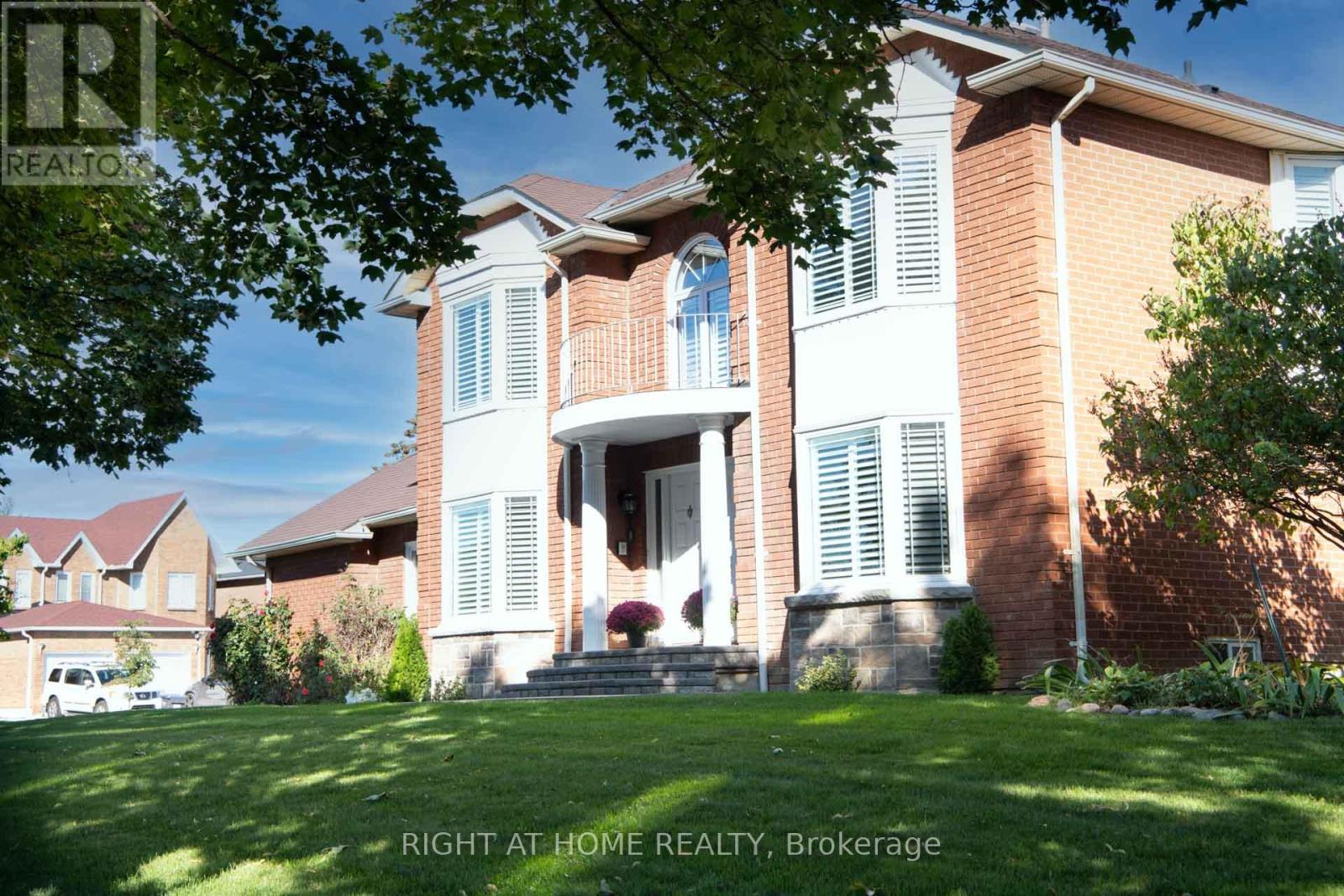 348 Nahani Way, Mississauga, Ontario  L4Z 3B4 - Photo 4 - W12450021