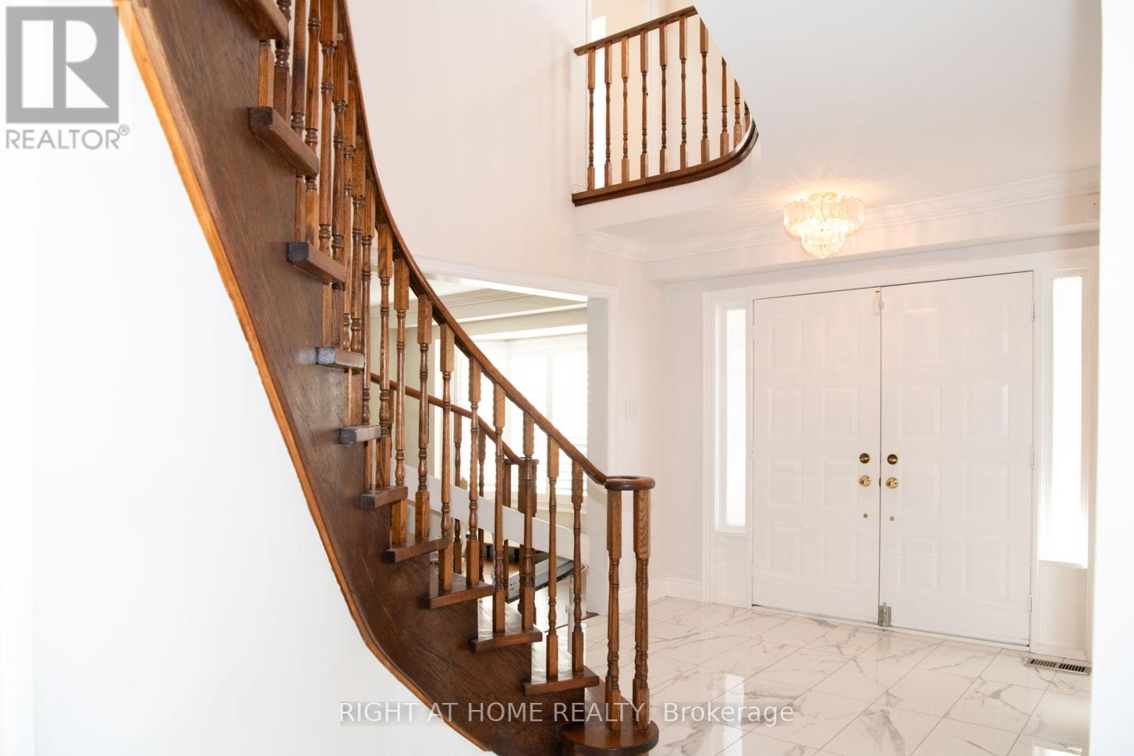 348 Nahani Way, Mississauga, Ontario  L4Z 3B4 - Photo 9 - W12450021