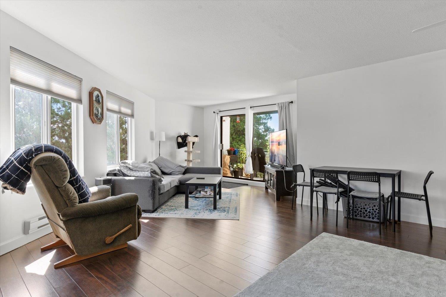 301 33598 GEORGE FERGUSON WAY, Abbotsford, British Columbia