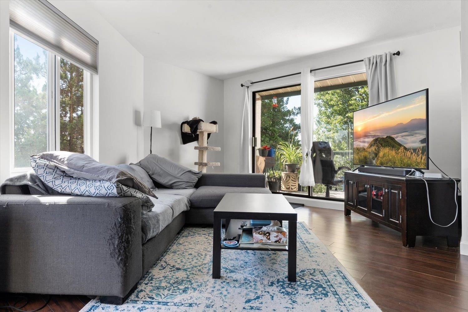 301 33598 George Ferguson Way, Abbotsford, British Columbia  V2S 2L8 - Photo 2 - R3031387