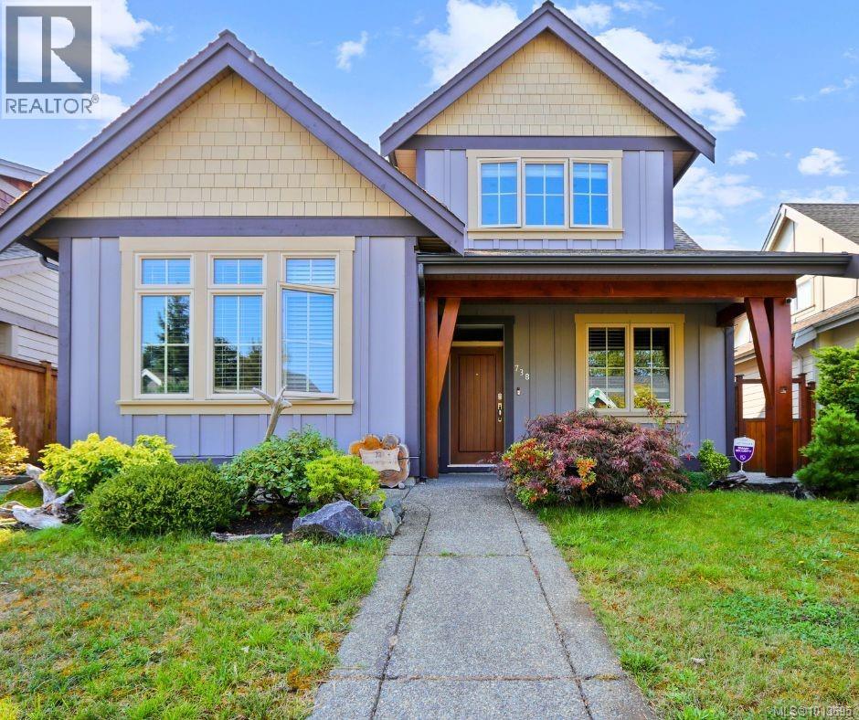 738 West Ridge Way, Qualicum Beach, British Columbia