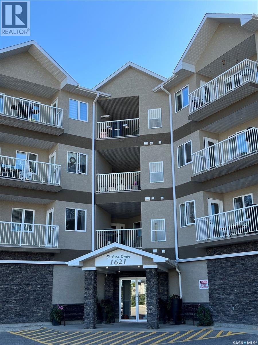 204 1621 Dakota Drive, Regina, Saskatchewan  S4Z 0A8 - Photo 2 - SK020241