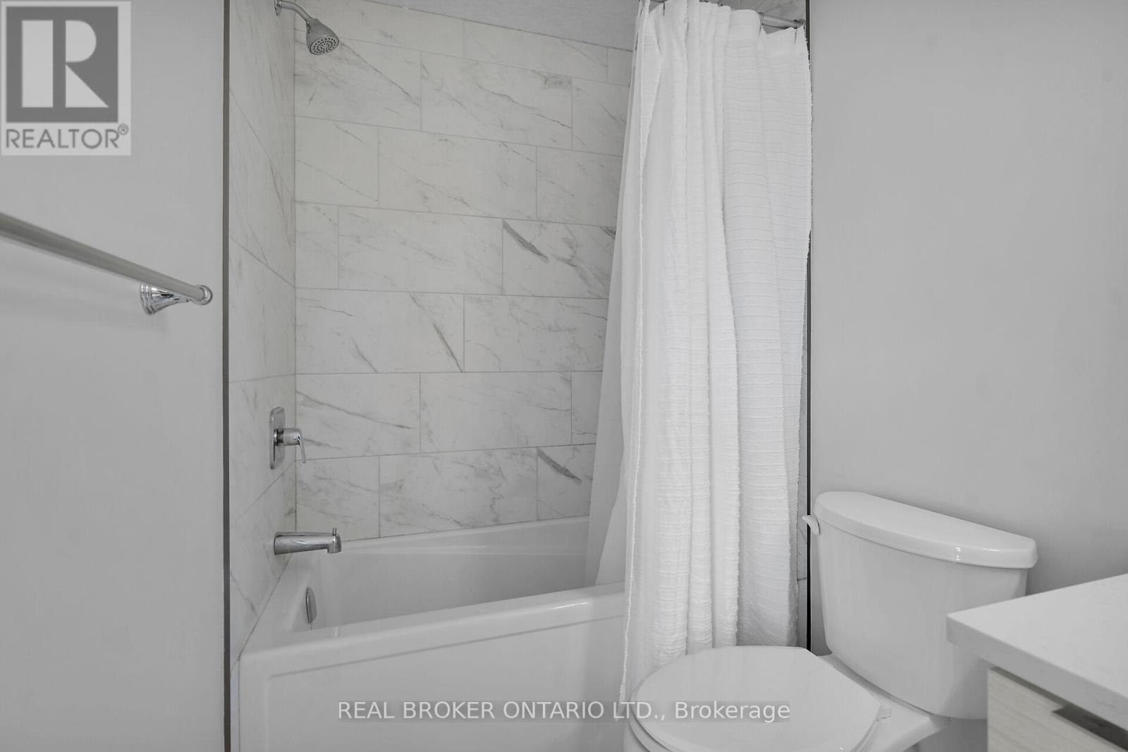 3394 Singleton Avenue, London South (South W), Ontario  N6J 2J2 - Photo 24 - X12449874