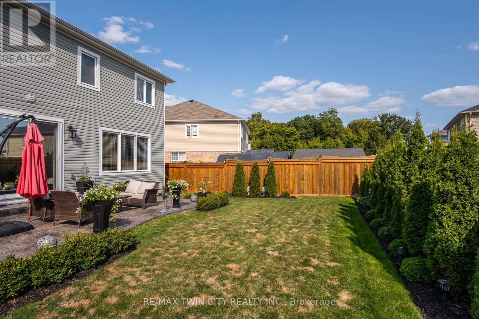 232 Shady Glen Crescent, Kitchener, Ontario  N2R 1P6 - Photo 3 - X12449875