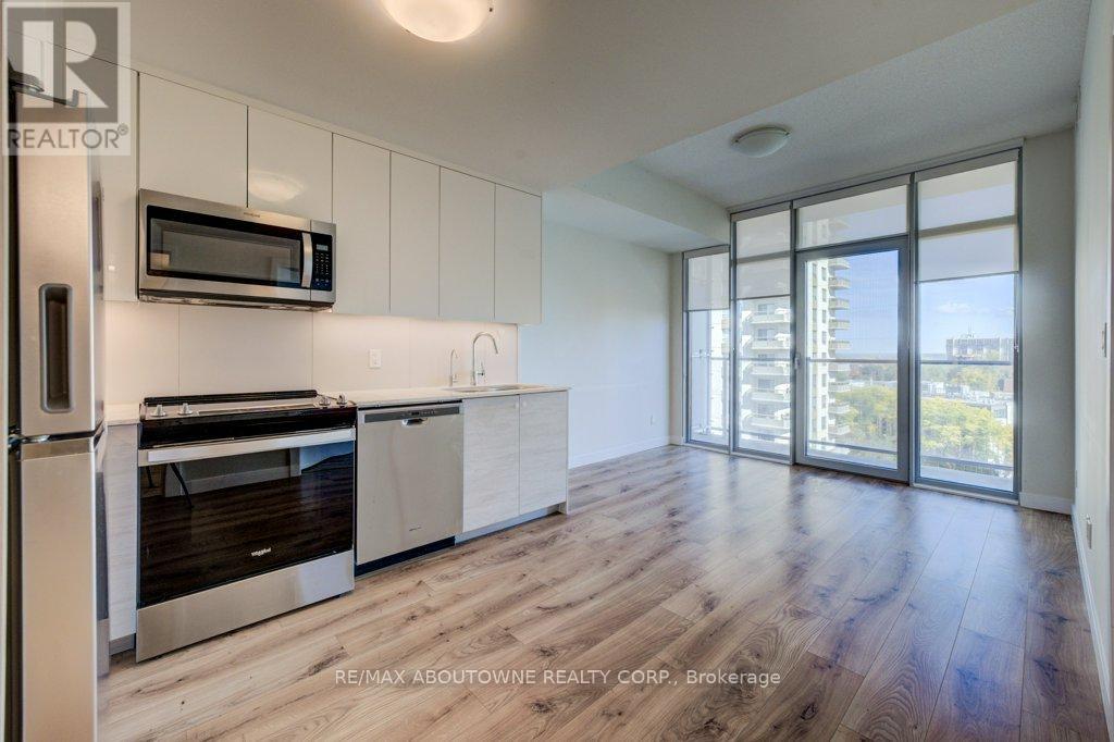 903 - 60 Frederick Street, Kitchener, Ontario  N2H 0C7 - Photo 8 - X12449917