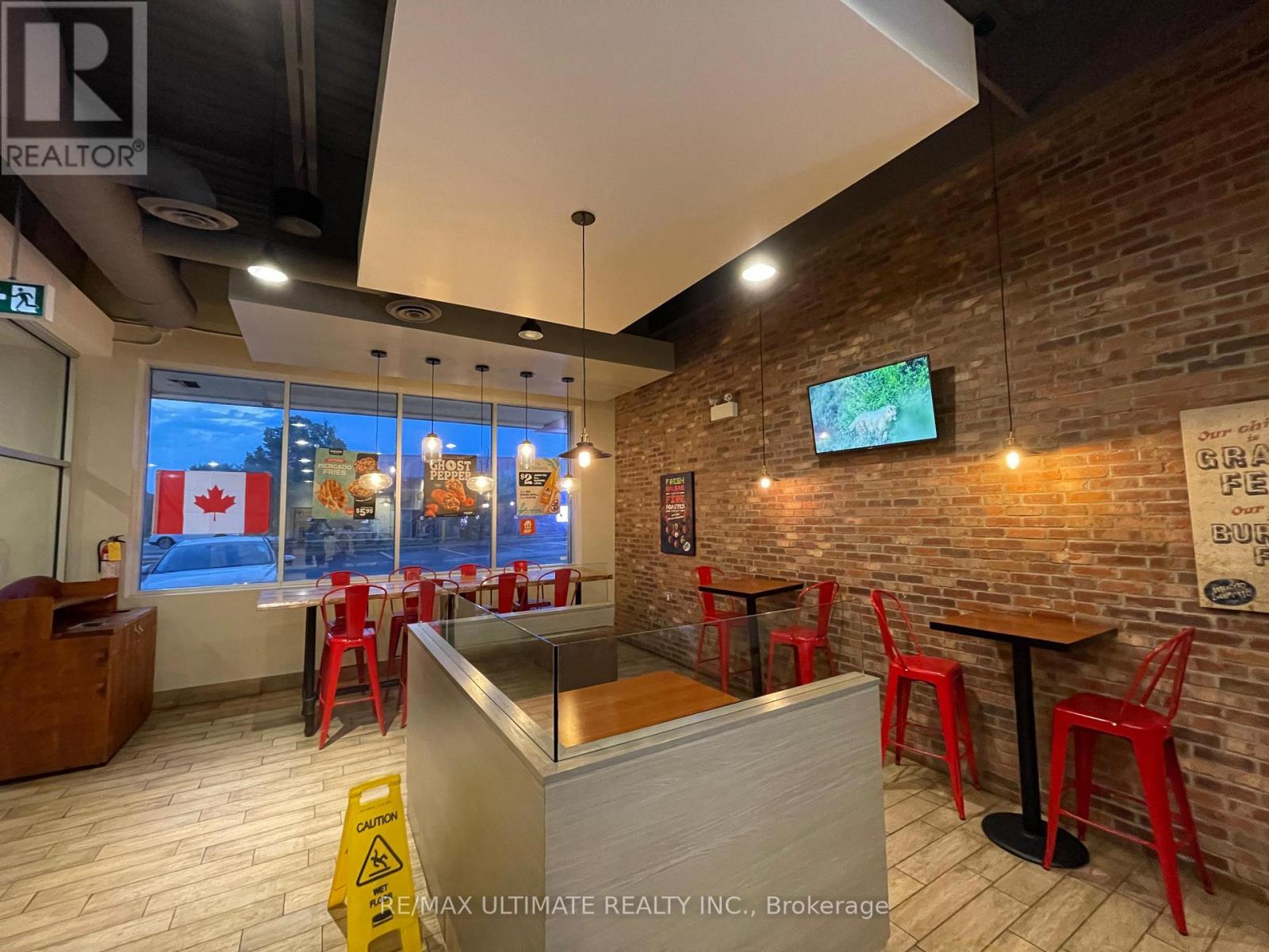 295 Wellington Street Unit 3d, Bracebridge (Monck (Bracebridge)), Ontario  P1L 1P3 - Photo 3 - X12449923