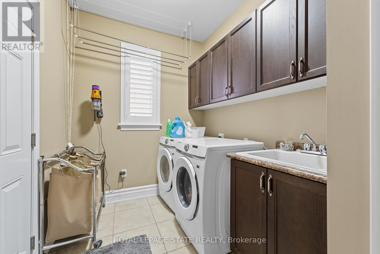15 Morning Mist Drive, Hamilton (Sheldon), Ontario  L9B 0E5 - Photo 15 - X12449932