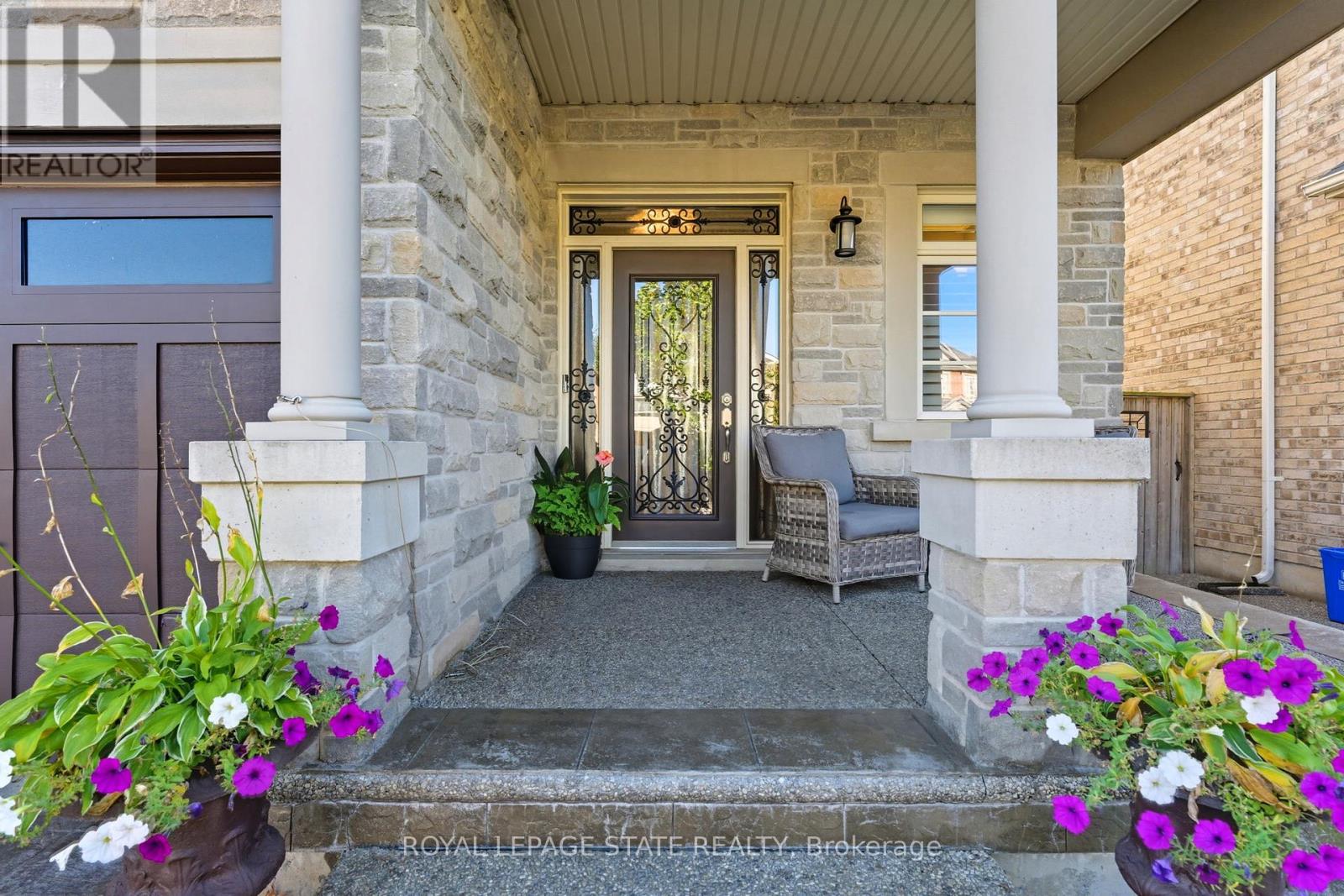 15 Morning Mist Drive, Hamilton (Sheldon), Ontario  L9B 0E5 - Photo 4 - X12449932