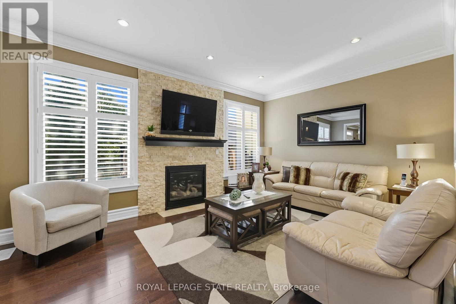 15 Morning Mist Drive, Hamilton (Sheldon), Ontario  L9B 0E5 - Photo 9 - X12449932