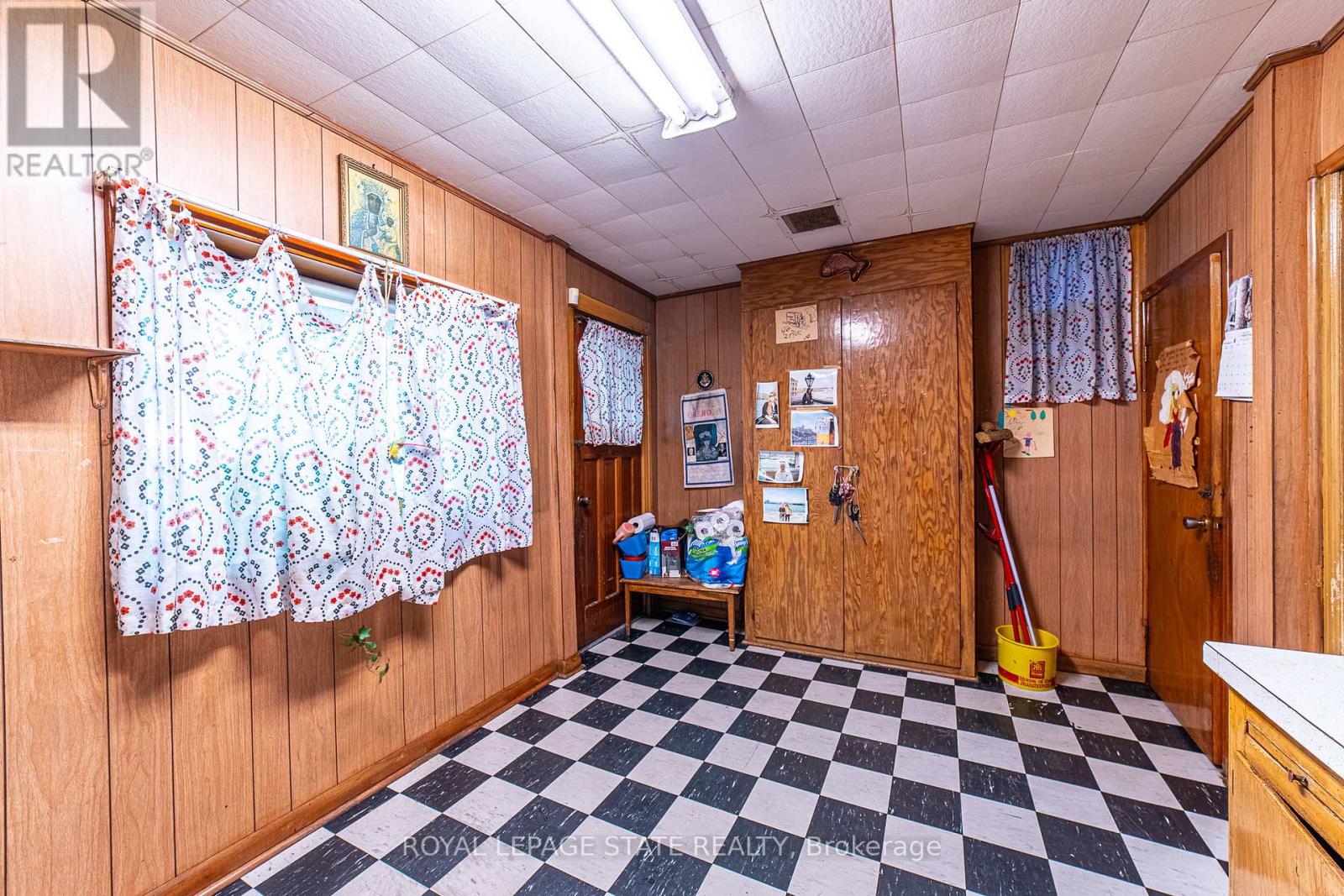 35 Sherman Avenue N, Hamilton (Gibson), Ontario  L8L 6L9 - Photo 12 - X12449975