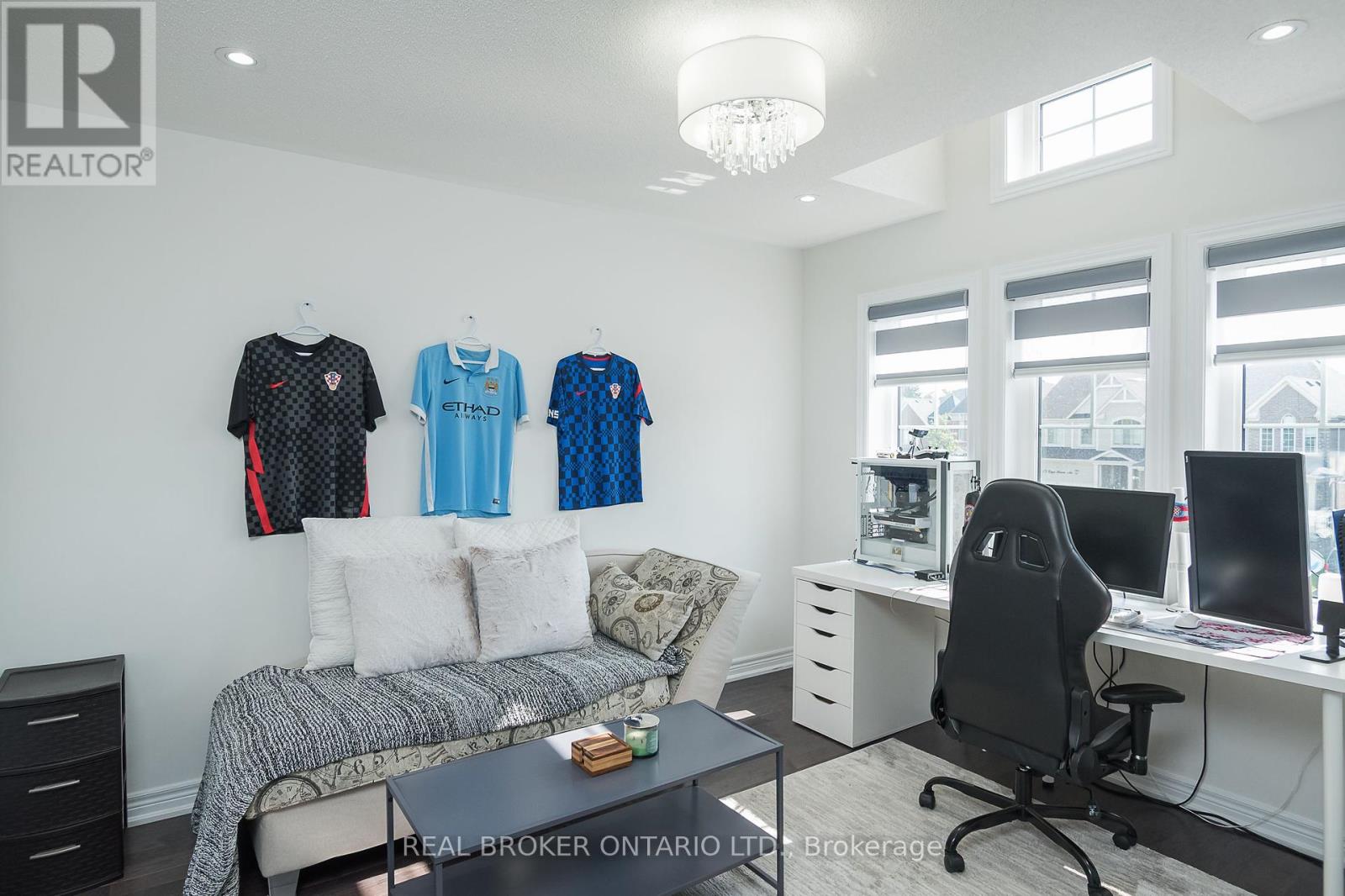 180 Edgar Bonner Avenue, Guelph/eramosa (Rockwood), Ontario  N0B 2K0 - Photo 33 - X12449986