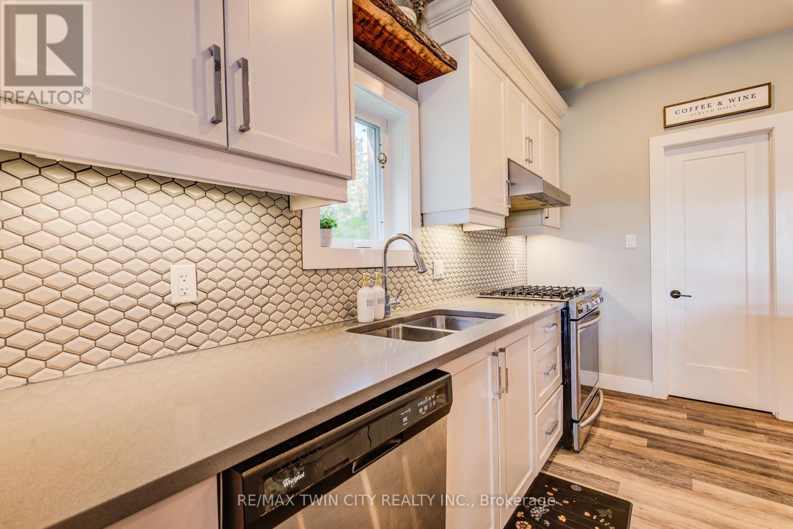 1020 Doering Street, Wellesley, Ontario  N0B 2T0 - Photo 13 - X12450010