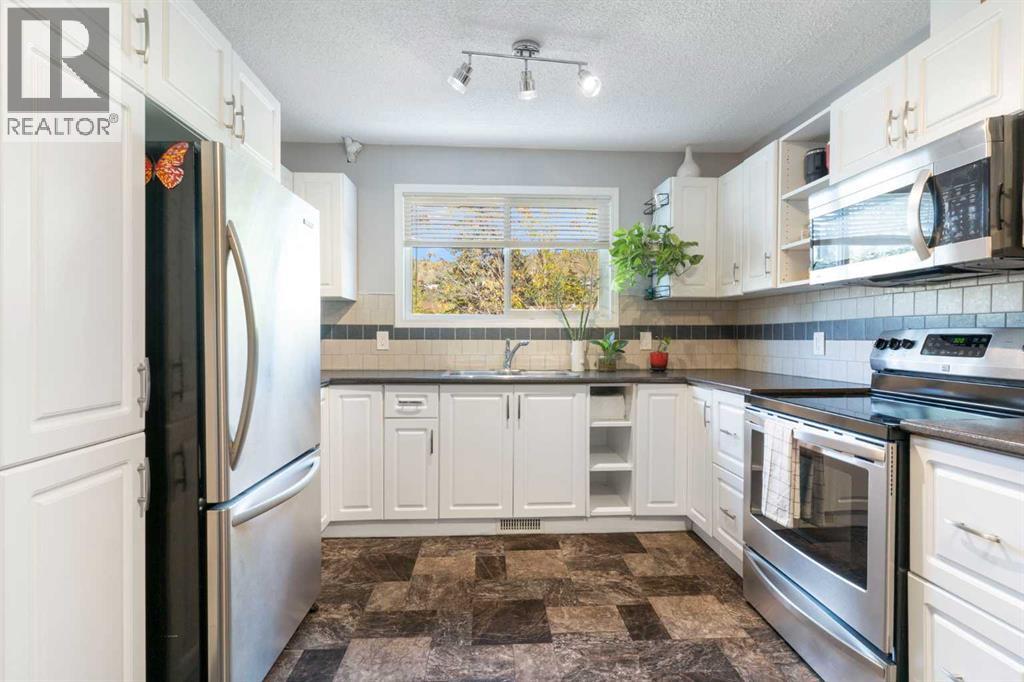 2, 524 First Street E, Cochrane, Alberta  T4C 1C6 - Photo 16 - A2258955