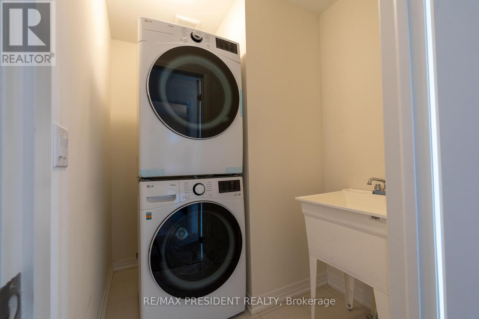 36 Blackburn Street, Cambridge, Ontario  N1S 0E1 - Photo 17 - X12450013