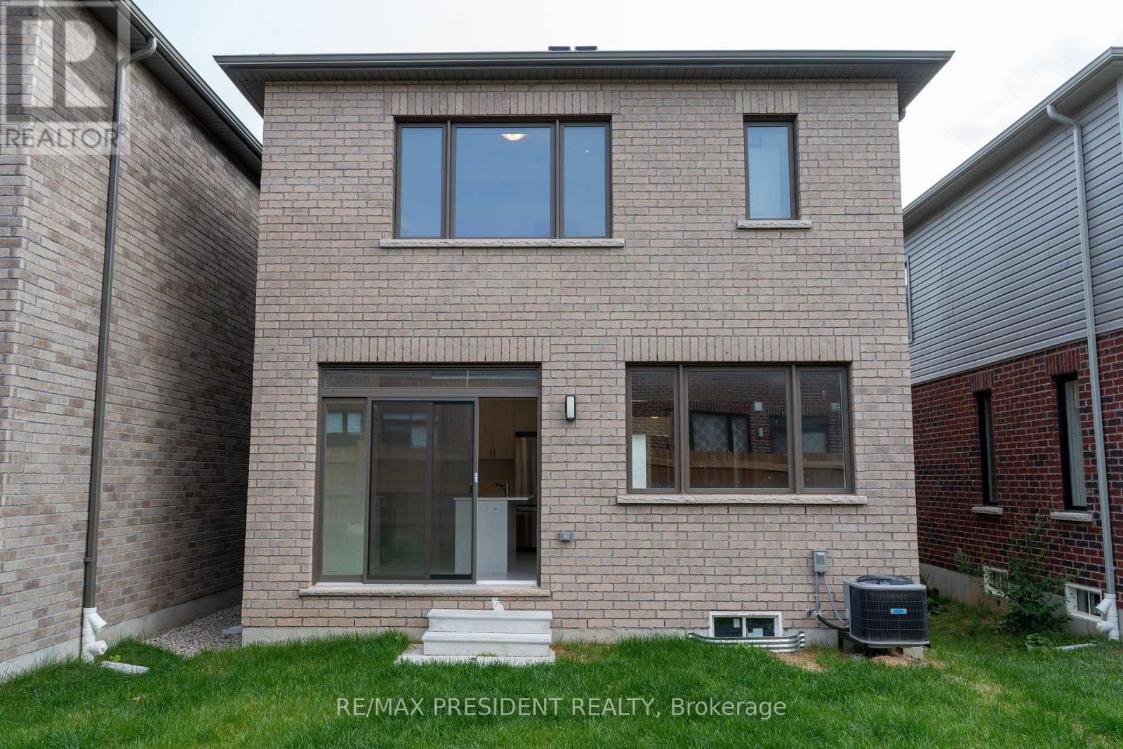 36 Blackburn Street, Cambridge, Ontario  N1S 0E1 - Photo 20 - X12450013