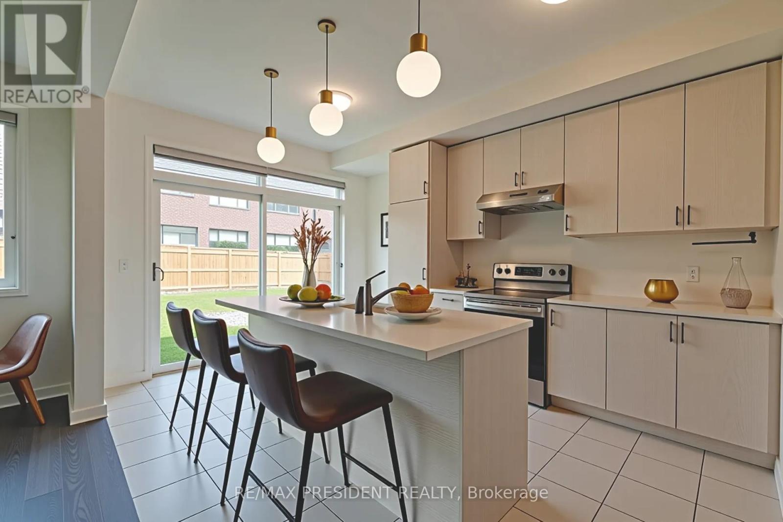 36 Blackburn Street, Cambridge, Ontario  N1S 0E1 - Photo 4 - X12450013