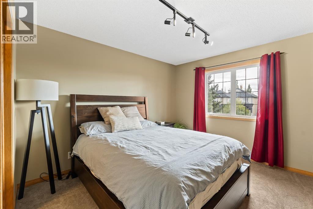 120 Simcoe Close Sw, Calgary, Alberta  T3H 4N3 - Photo 24 - A2262709
