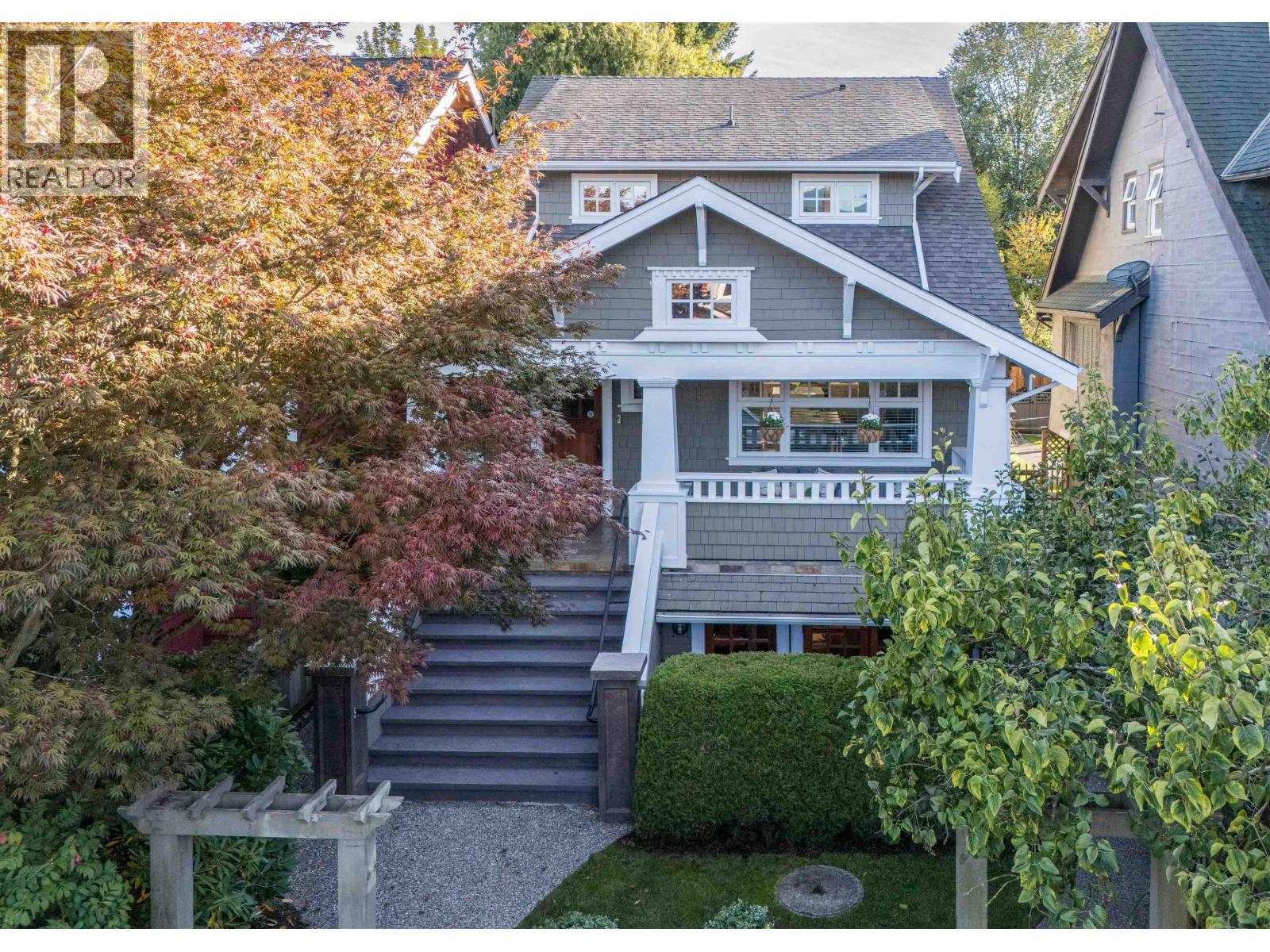 3242 W 3rd Avenue, Vancouver, British Columbia  V6K 1N4 - Photo 1 - R3055205
