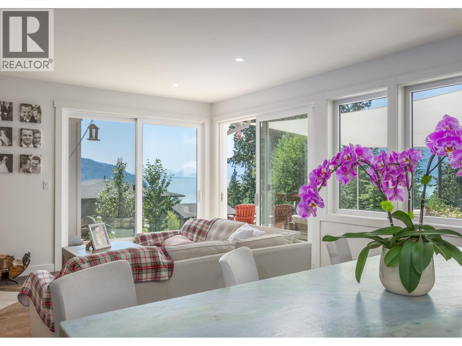 679 COPPER DRIVE, Britannia Beach, British Columbia
