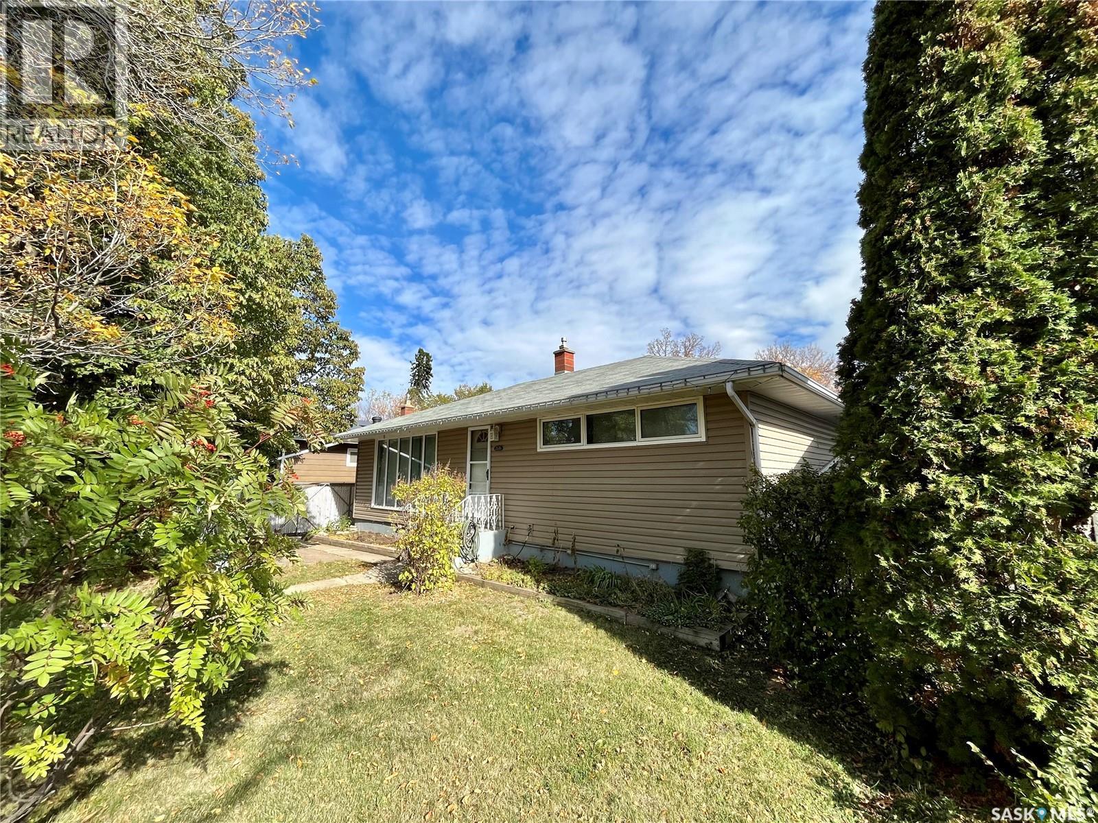 2535 Rothwell Street, Regina, Saskatchewan  S4N 2C9 - Photo 3 - SK020313