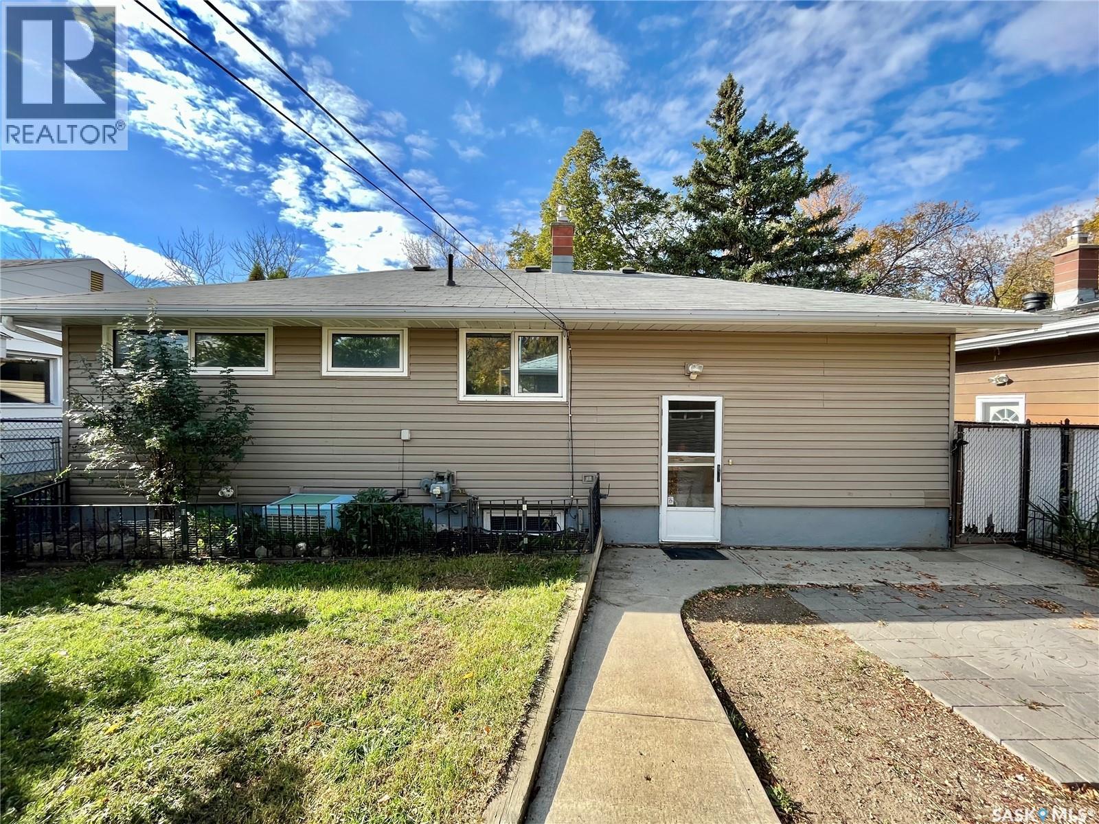 2535 Rothwell Street, Regina, Saskatchewan  S4N 2C9 - Photo 38 - SK020313
