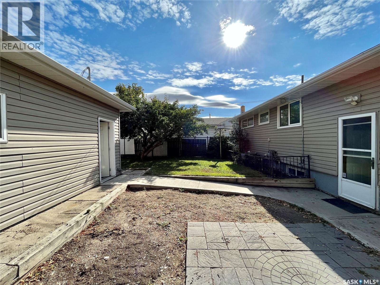 2535 Rothwell Street, Regina, Saskatchewan  S4N 2C9 - Photo 41 - SK020313