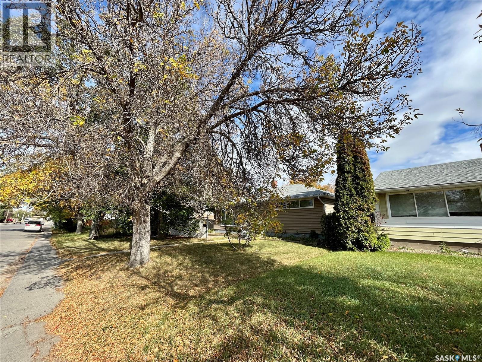 2535 Rothwell Street, Regina, Saskatchewan  S4N 2C9 - Photo 5 - SK020313