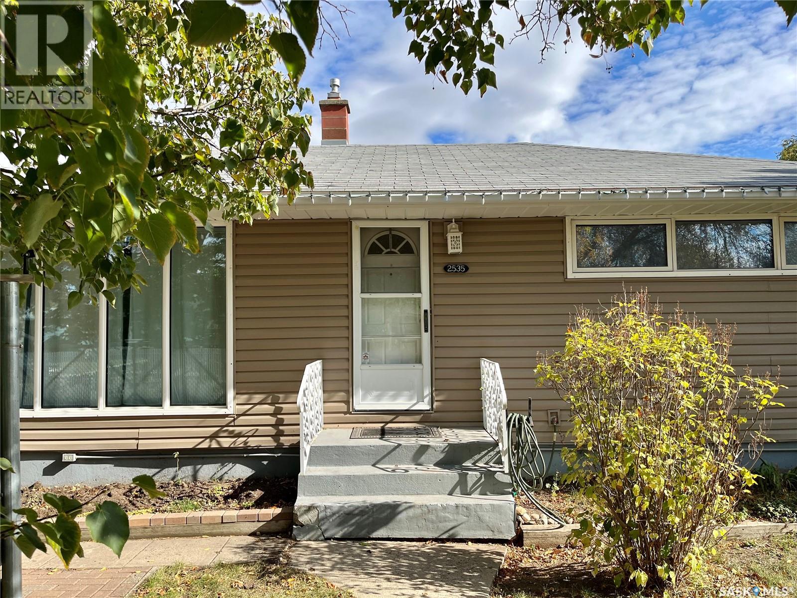 2535 Rothwell Street, Regina, Saskatchewan  S4N 2C9 - Photo 6 - SK020313