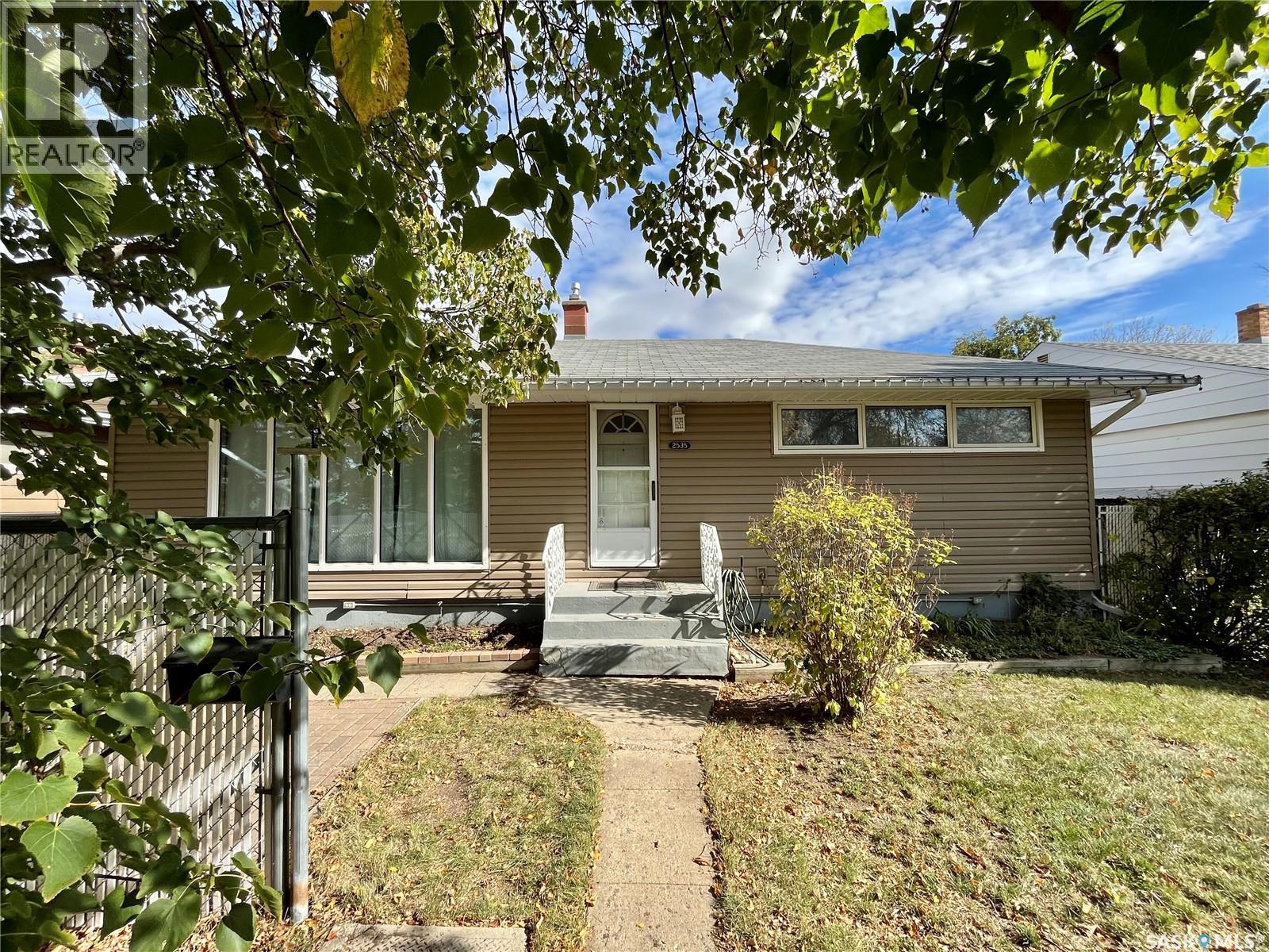2535 Rothwell Street, Regina, Saskatchewan  S4N 2C9 - Photo 7 - SK020313