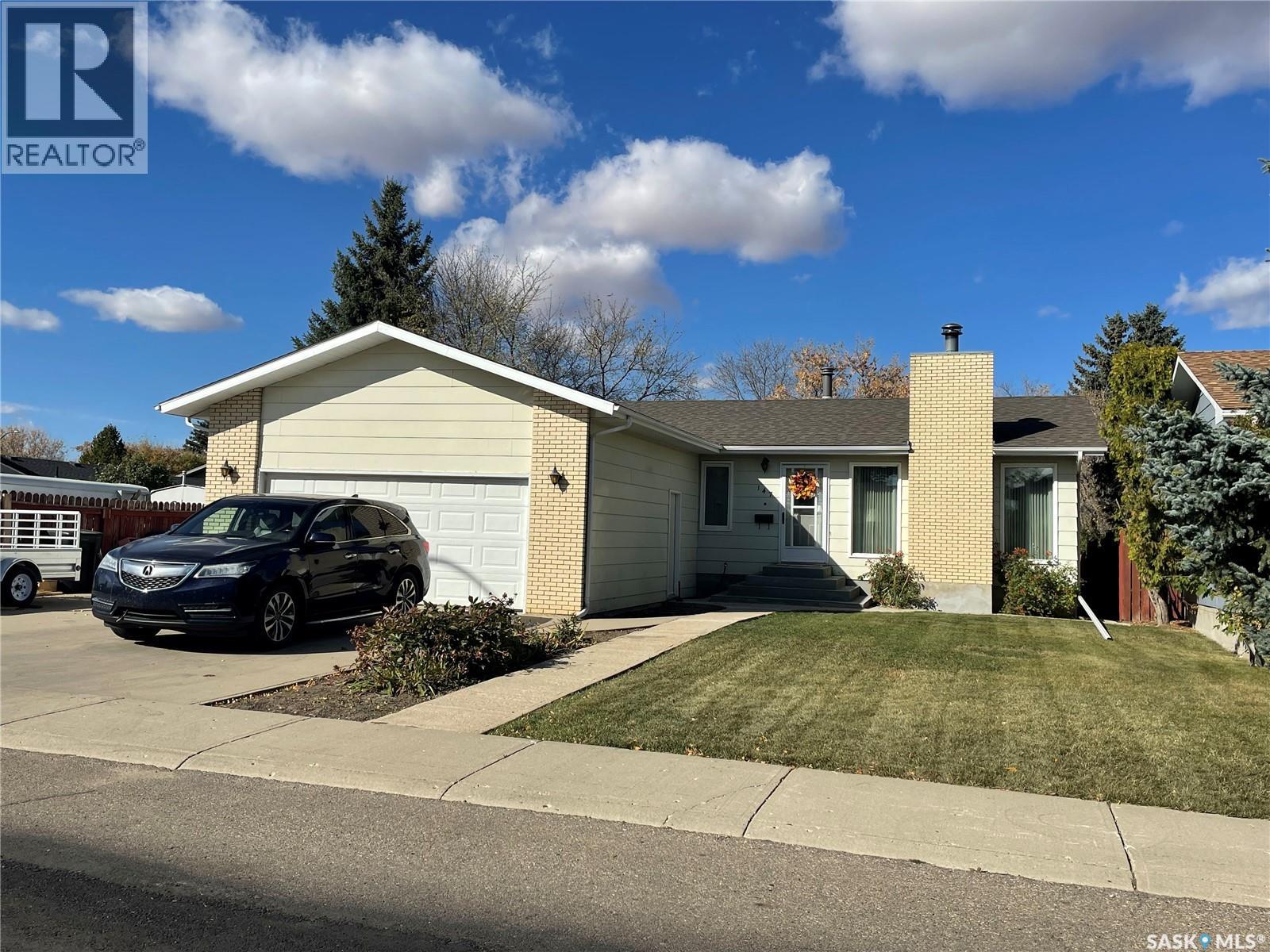 147 Arrand Crescent, Saskatoon, Saskatchewan  S7M 5A3 - Photo 1 - SK020243