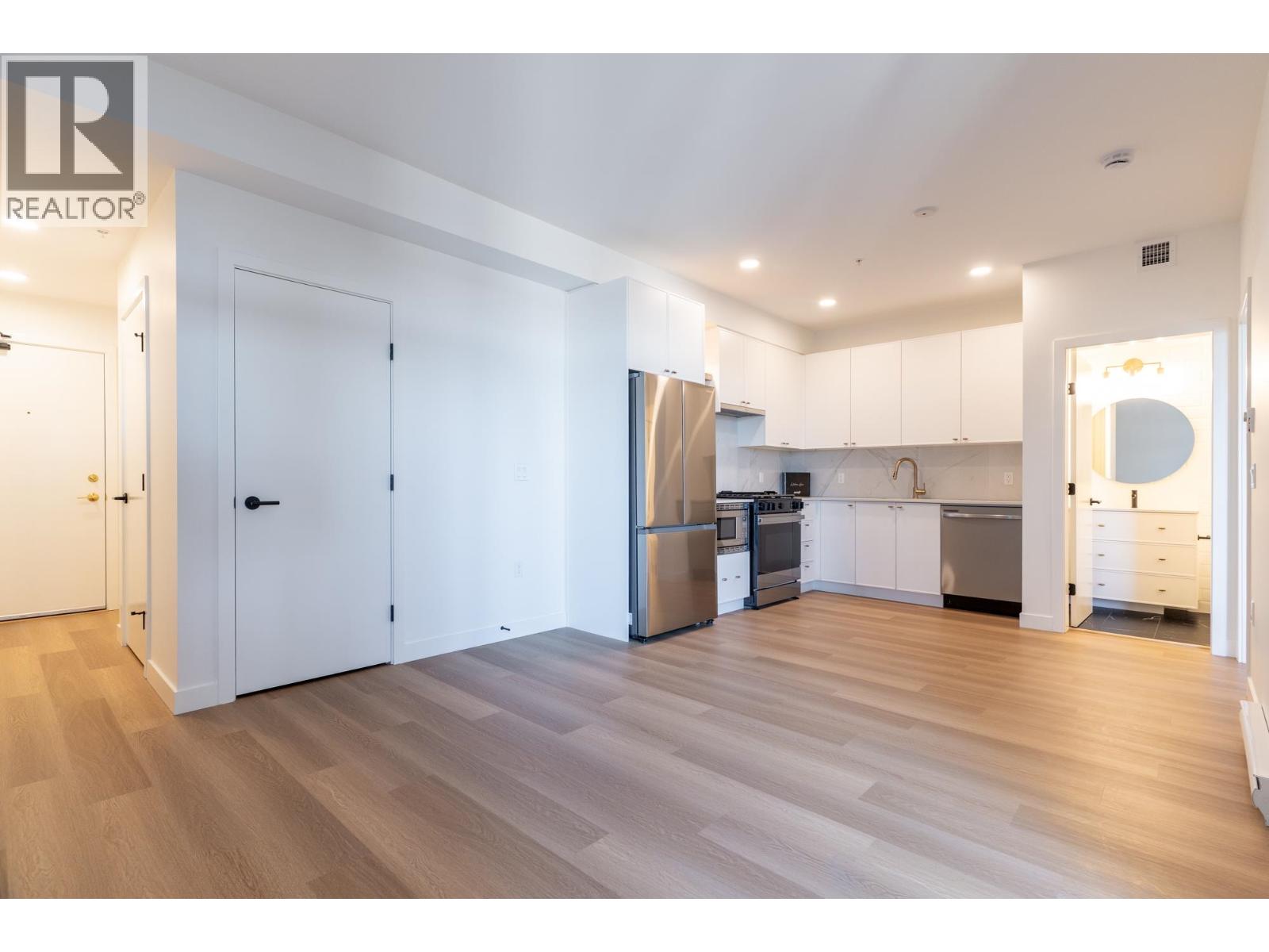 616 215 Mcbay Lane, Coquitlam, British Columbia  V3K 0H7 - Photo 5 - R3056022