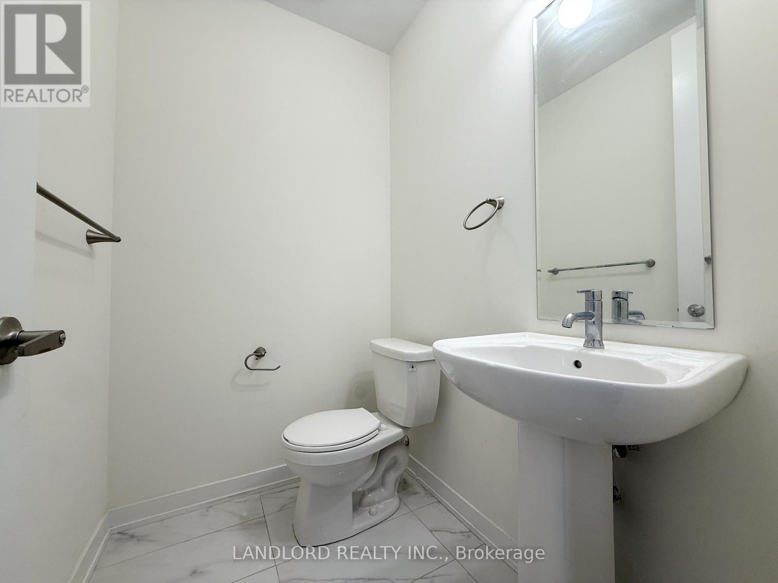 44 Armillo Place, Markham, Ontario  L6E 0V4 - Photo 10 - N12432088