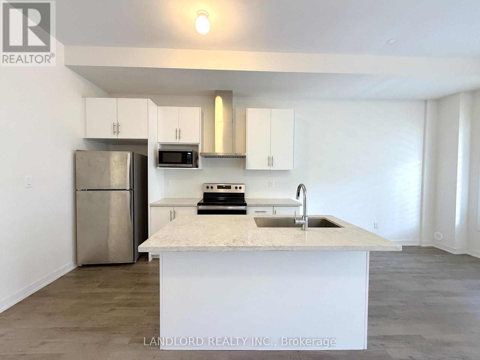 44 Armillo Place, Markham, Ontario  L6E 0V4 - Photo 4 - N12432088