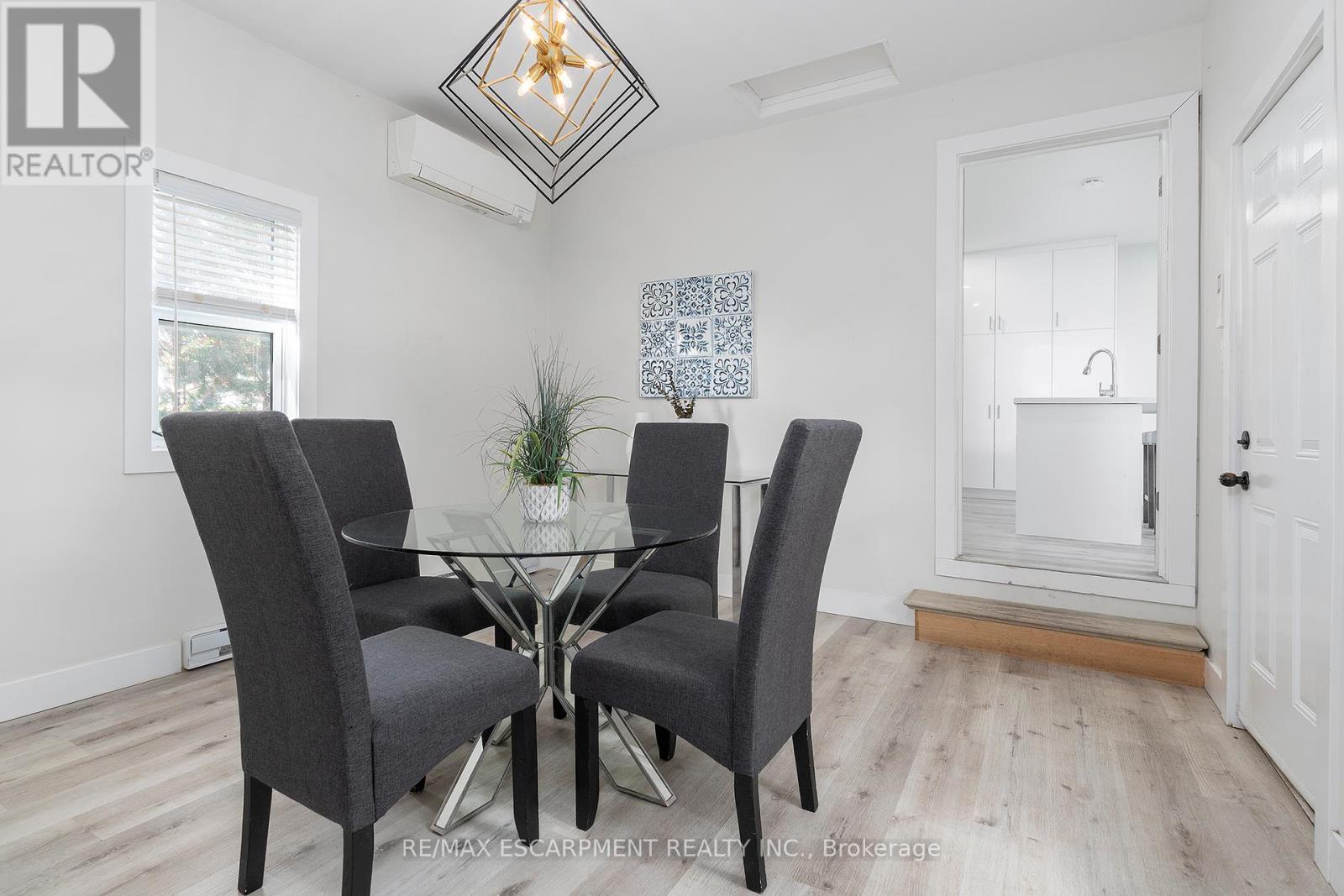 2546 Wilson Street, Hamilton, Ontario  L0R 1A0 - Photo 13 - X12412612